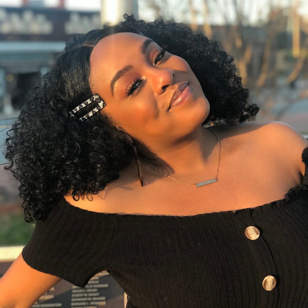 Meet your Posher, Ashley